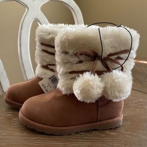 Brown Toddler Girl Size 9 Fuzzy Boots